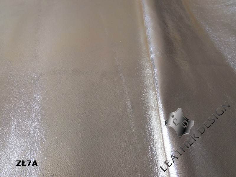  Zamszowa skóra naturalna w kolorze złotym , gładka, lejąca, cienka o grubości 0,60mm. Skóra cienka zamszowa złota na bluzki, topy i inne w Leather-design.pl